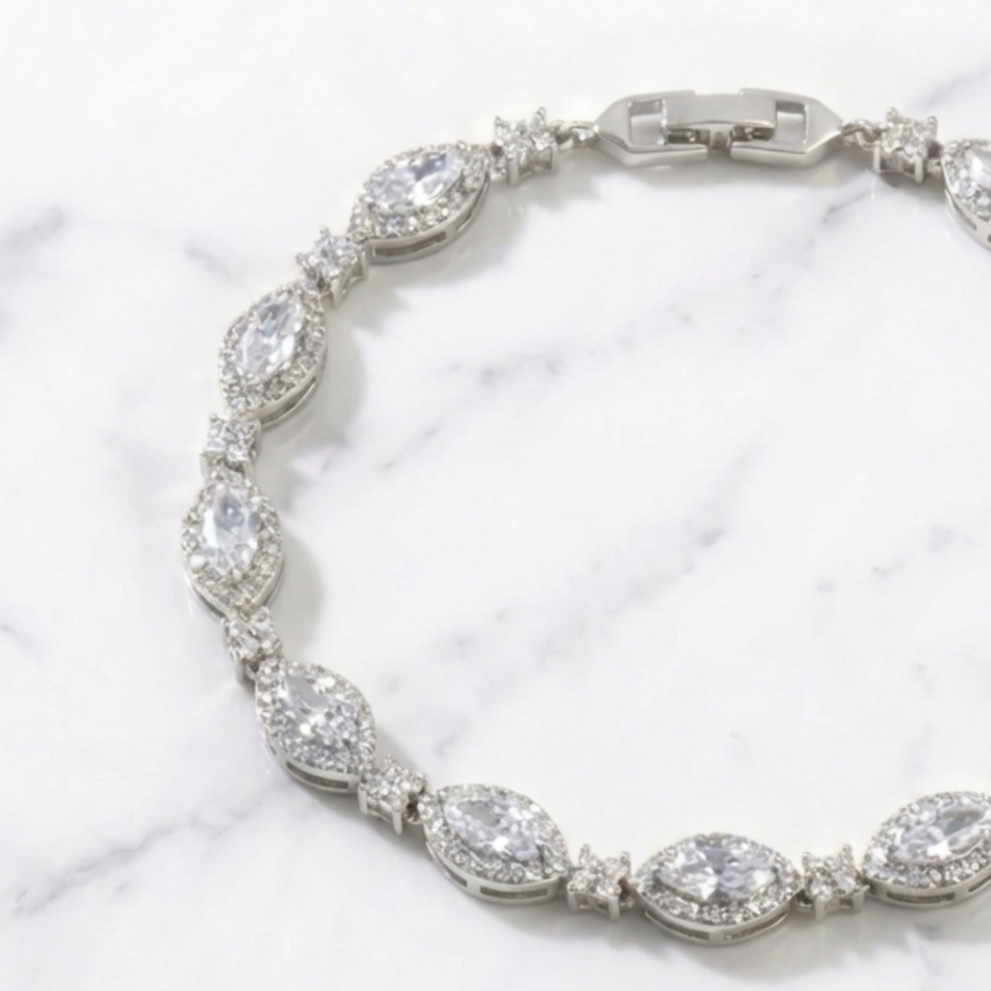 Snakes Eye Bracelet - Silver