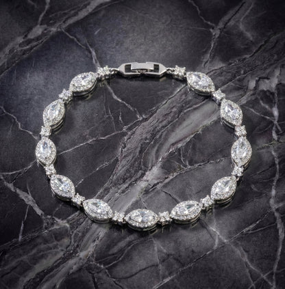 Snakes Eye Bracelet - Silver