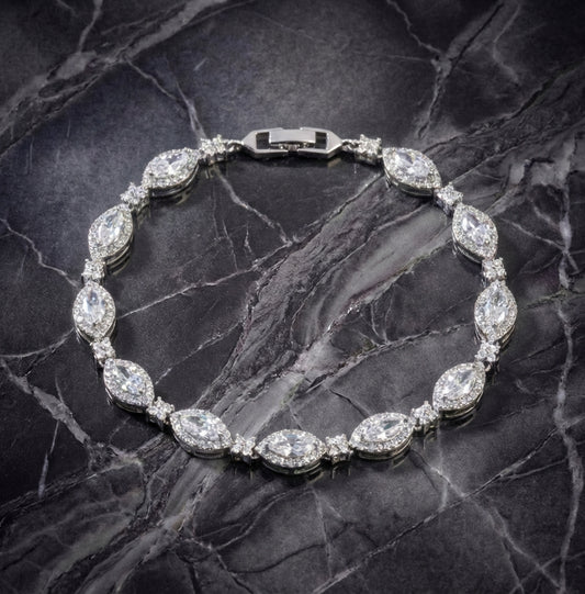 Snakes Eye Bracelet - Silver